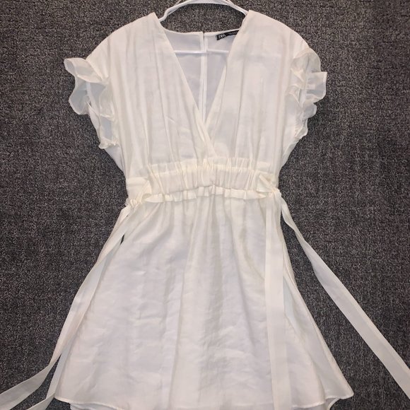 Zara cream mini dress/ size small - Picture 2 of 2